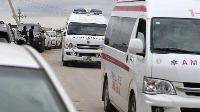 Люди покидают Нагорный Карабах