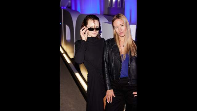 Инна Комбарова и Катя Земская 