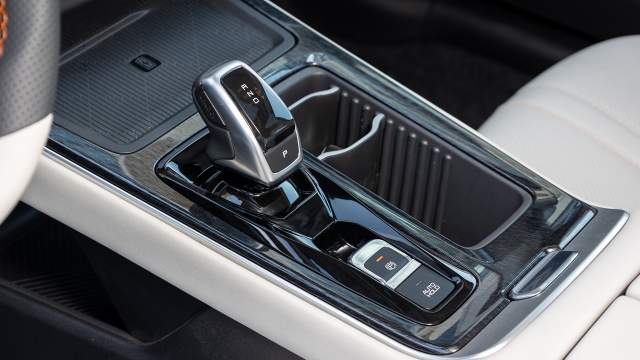 Подстаканники тоже необычные, со съемными перегородками