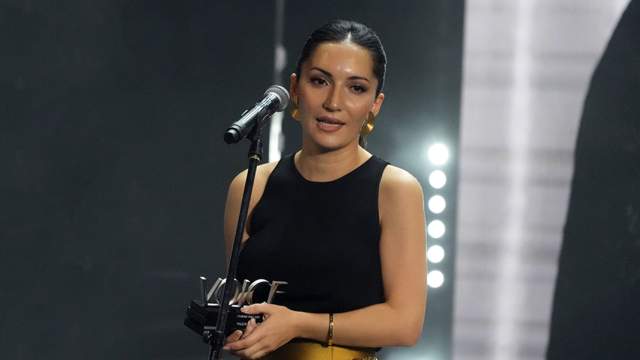 Мадонна Мур