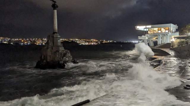 Шторм в Крыму