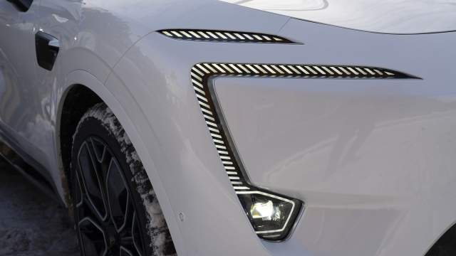 Необычные фары полностью светодиодные