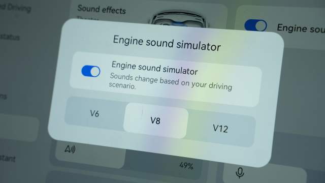 Электромобиль на небольшой скорости издает космические звуки, предупреждающие пешеходов. Пассажиры могут включить другой «трек» — рев многоцилиндровых бензиновых моторов