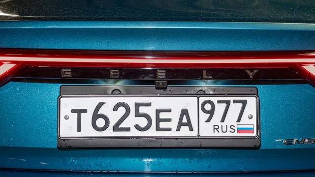 Задняя камера в плохую погоду будет постоянно грязной