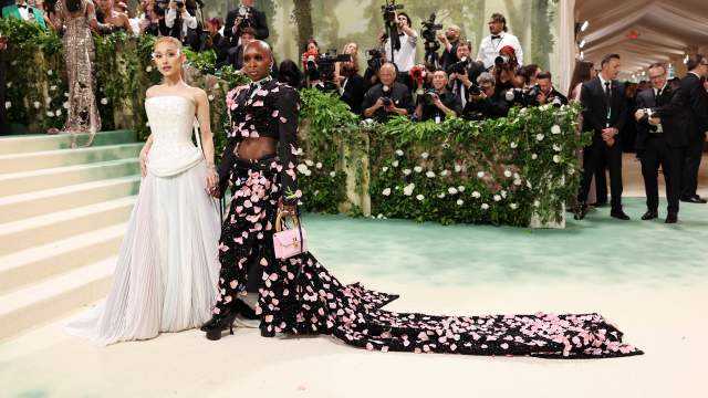 Ariana Grande and Cynthia Erivo