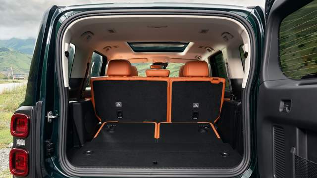 Объем багажника составляет 791 л