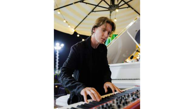 Никола Мельников