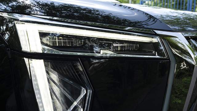 Светодиодные фары с автоматическим дальним и функцией приветствия