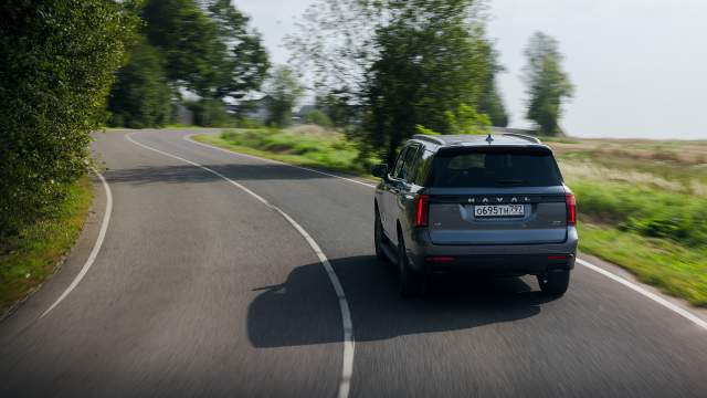 Шумоизоляция в H5 слабовата, на скоростях выше «сотни» доносится ощутимый гул от боковых зеркал