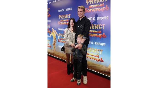 Кирилл Зайцев с супругой и сыном