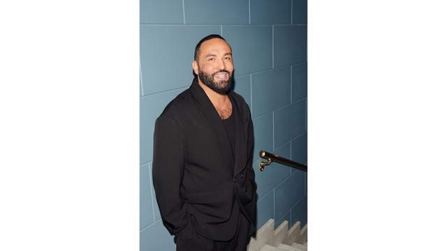 Сердар Камбаров 