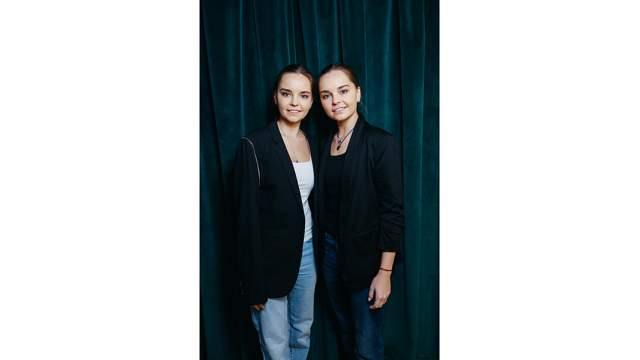 Арина и Дина Аверены 