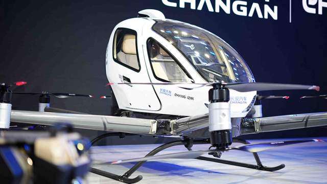 На стенде Changan показали летательный аппарат от фирмы Ehang, в которую китайский производитель планирует инвестировать почти $3 млрд 