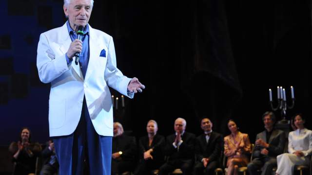 Председатель жюри XI Международного конкурса артистов балета и хореографов Юрий Григорович в Большом театре во время церемонии награждения победителей конкурса. 2009 год