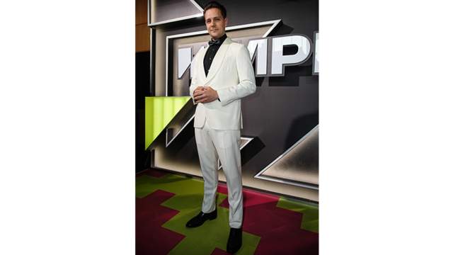 Милош Бикович