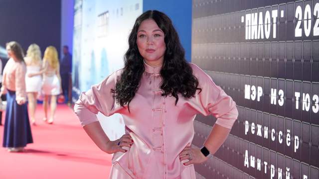 Актриса Юлия Волкова на церемонии открытия VII фестиваля сериалов «Пилот»