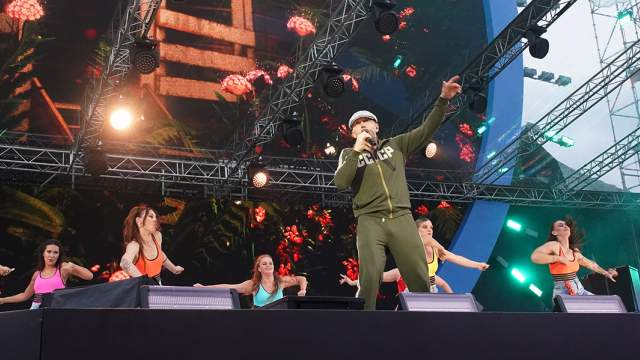 Певец Серега