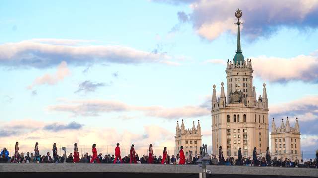 Модели во время показа бренда Alexander Arutyunov