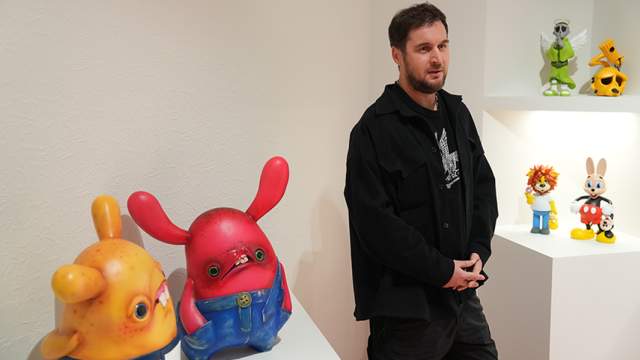 Художник Евгений Чес