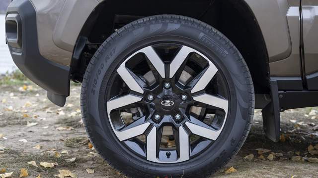 В максимальной комплектации внедорожник оснащается 17-дуймовыми колесами