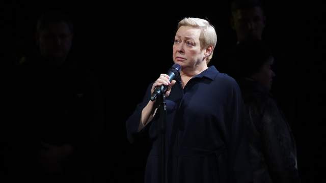 Актриса Мария Аронова на церемонии прощания с народной артисткой РФ Верой Алентовой