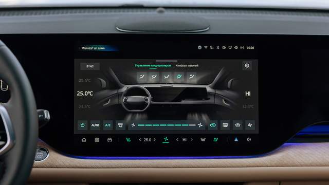Обращаться к мультимедиа придется регулярно, физических клавиш регулировки климат-контроля нет
