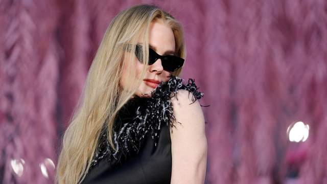 Николь Кидман позирует во время фотосессии перед показом коллекции Chanel 