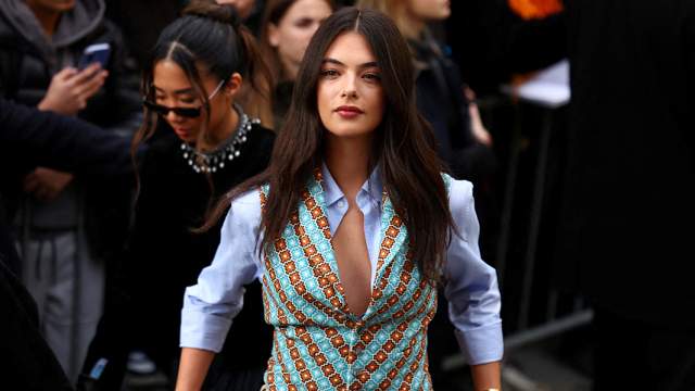 Дева Кассель прибыла на показ коллекции Dior