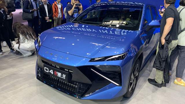 На автосалоне состоялась премьера компактного кроссовера Omoda С4, с «рубленными» формами кузова