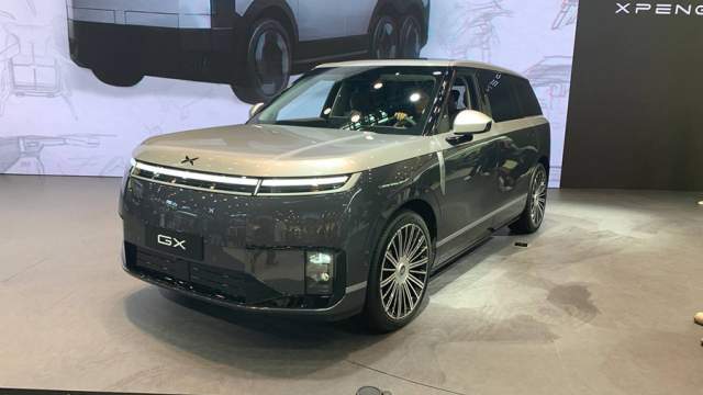 Компания Xpeng представила на автосалоне в Пекине полноразмерный кроссовер GX, который станет флагманским в модельном ряду марки