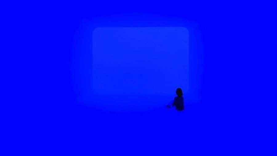 Авангардист в жерле вулкана