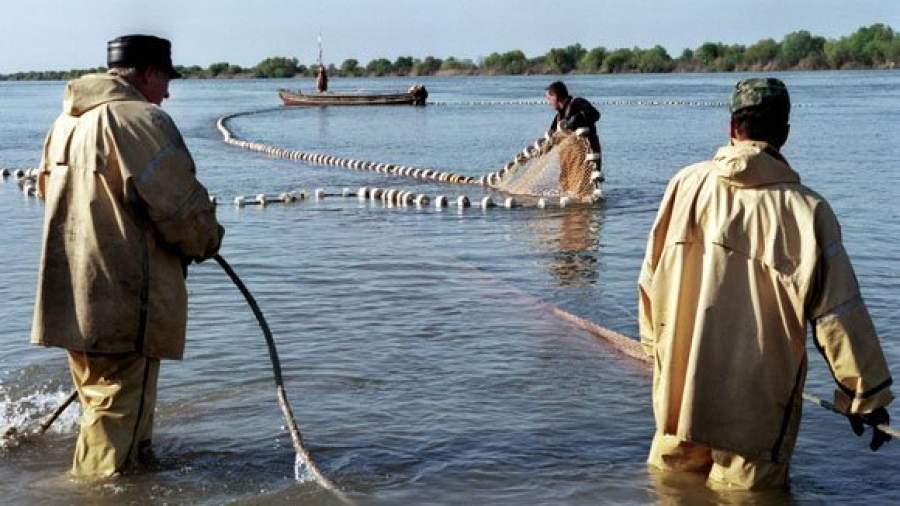 Рыбаки получили передышку до осени