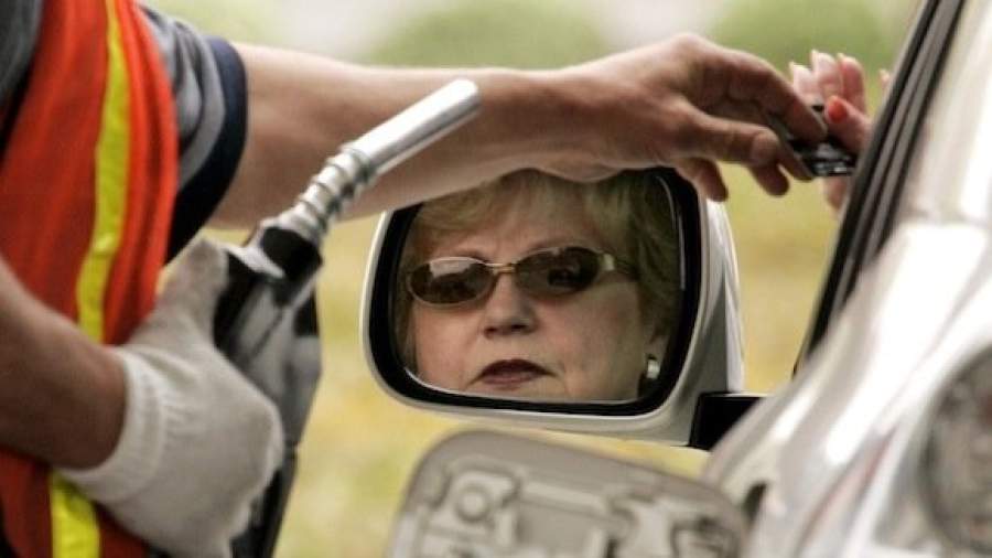 Дефицит бензина в России сохранится до 2015 года