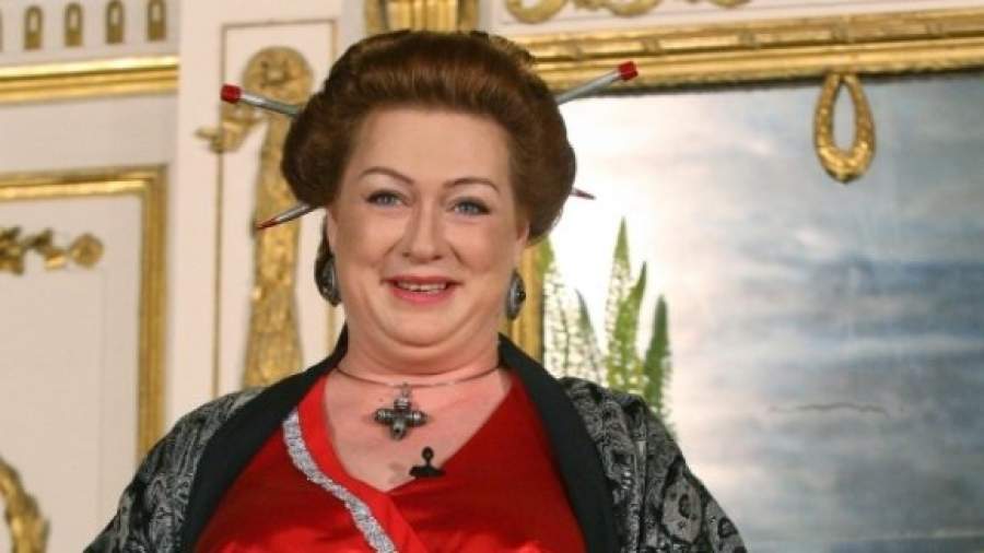  «Чтобы выбирать роли, надо быть одиноким. Мне детей поднимать»