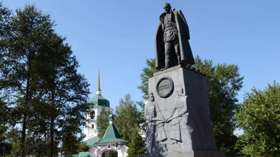 Памятник колчаку в иркутске фото Барона Унгерна и адмирала Колчака вновь просят реабилитировать Статьи Известия