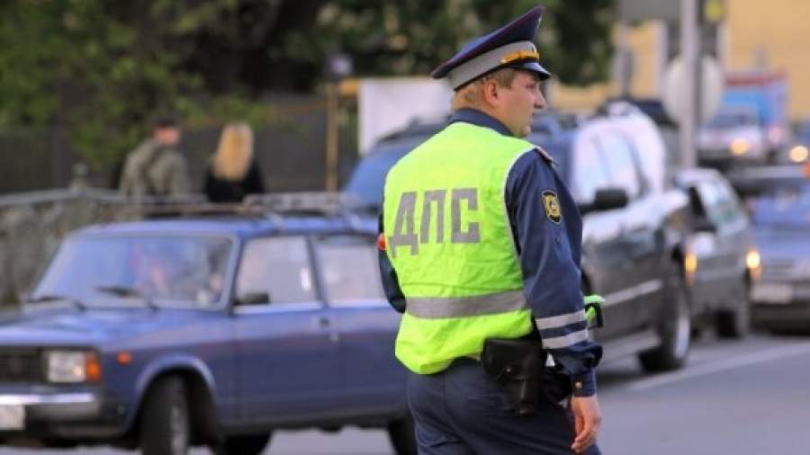 Главный гаишник Твери поработал для семьи