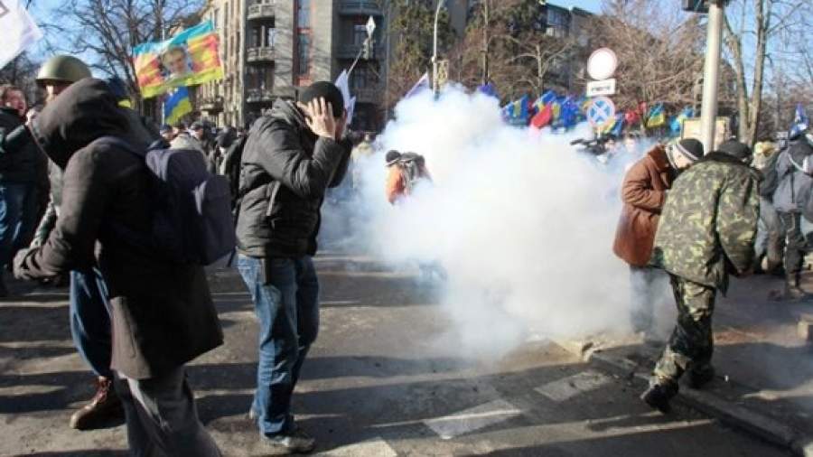 В центре Киева вновь жгут покрышки
