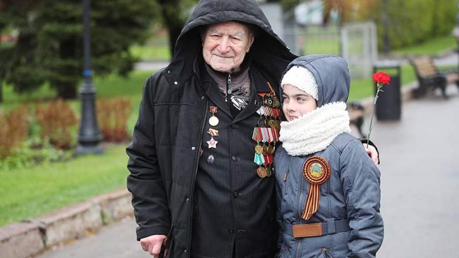 Главные патриоты для студентов — ветераны и президент