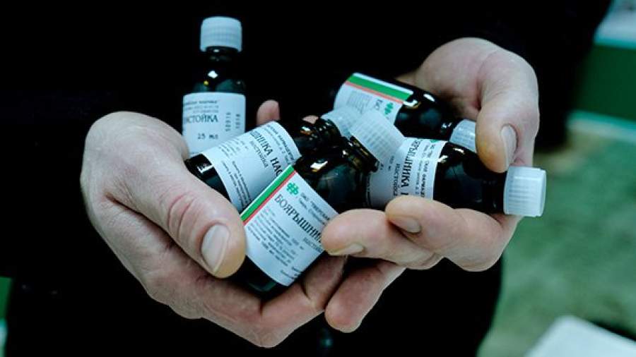 Минздрав ограничит отпуск «Боярышника» двумя флаконами в руки