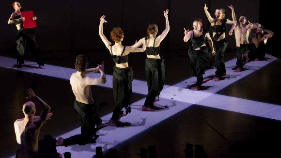 «Вакханки» пустили ток в «Электротеатр «Станиславский»