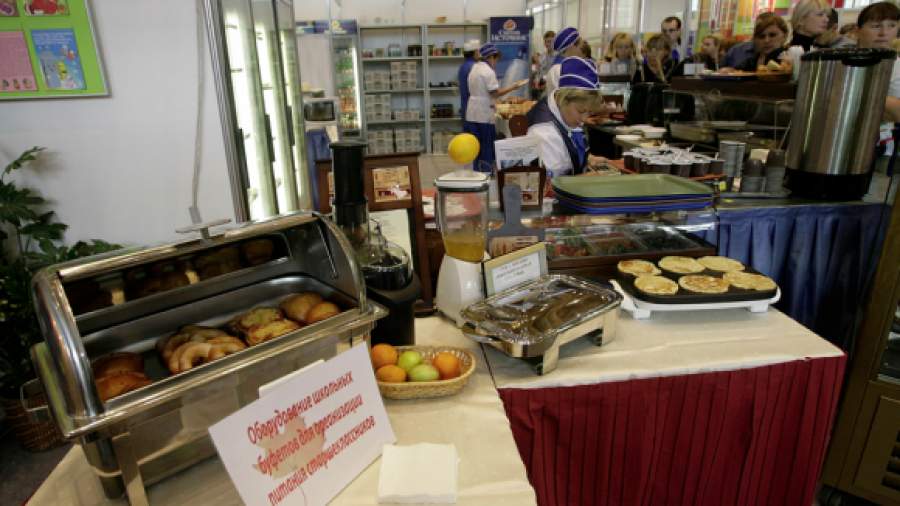 Школьные завтраки оказались слишком калорийными