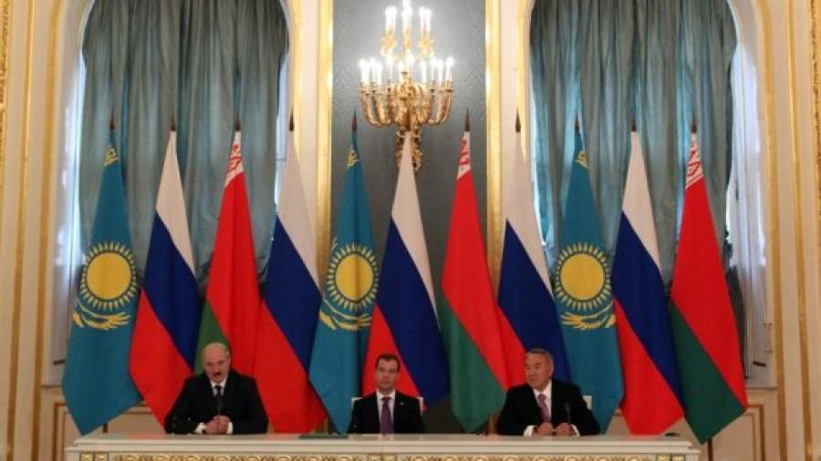 Россия подарит свои таможенные технологии Киргизии и Таджикистану