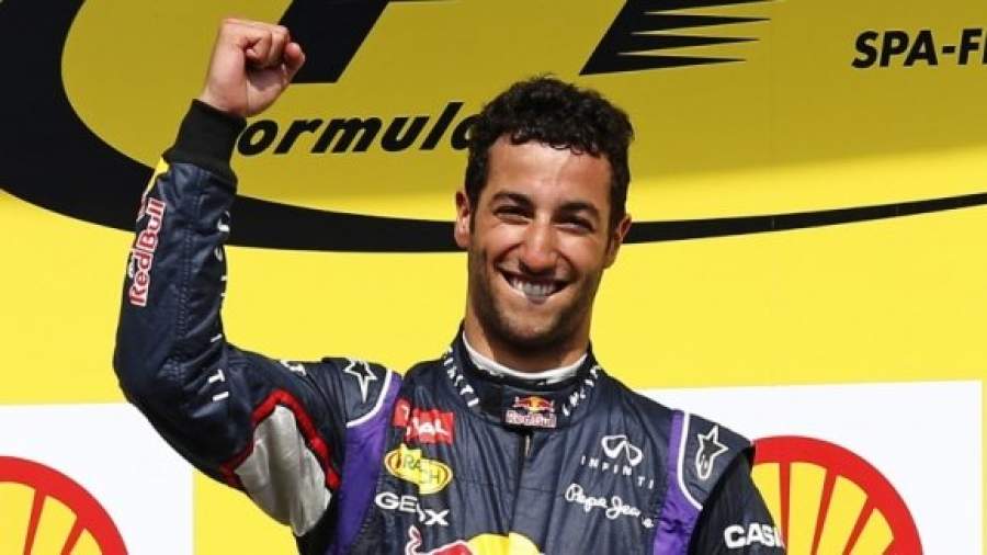 Конфликт между Росбергом и Хэмилтоном — шанс для Риккардо