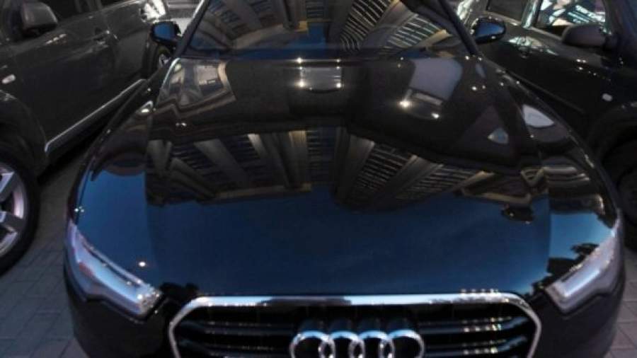 «Яблоко» составило реестр иномарок, купленных чиновниками