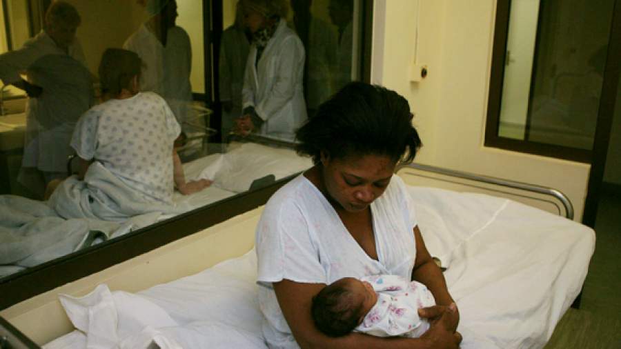 Генпрокуратуру просят защитить беременных мигранток