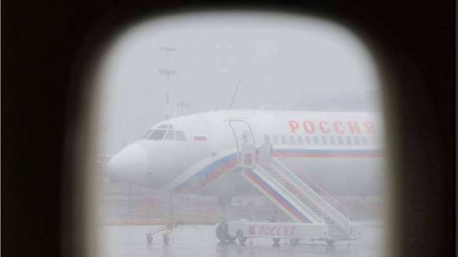 Пилот авиакомпании «Россия» просит суд вернуть ему лицензию