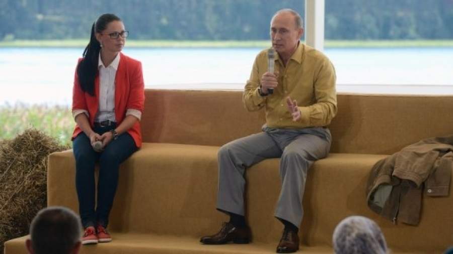 Путин рассказал молодежи о Навальном и отставке Медведева