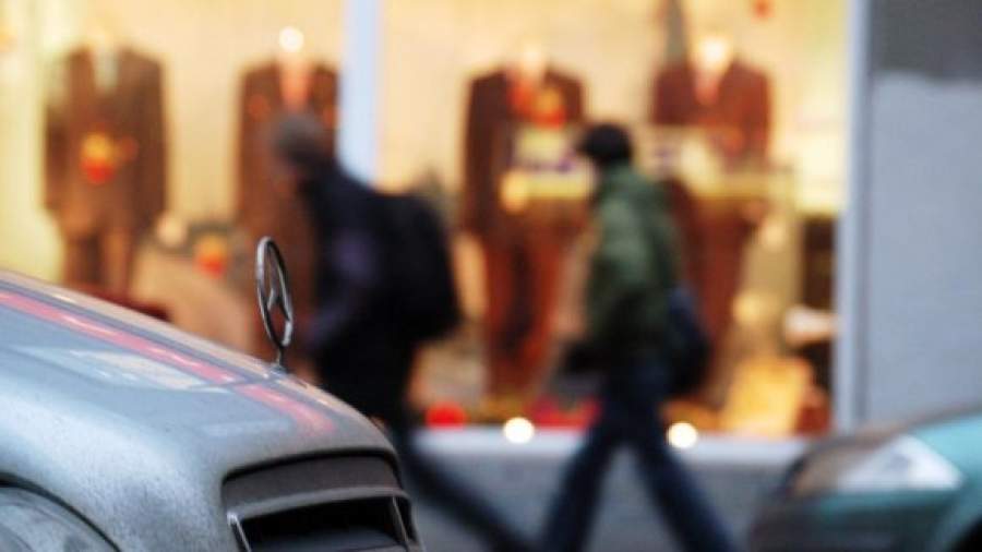 На тротуарах в центре Москвы появится еще 10 тыс. столбиков 