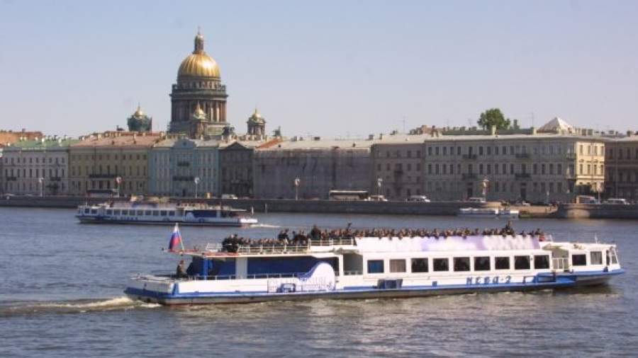 Петербург переживает нашествие «важнейшего из искусств»  