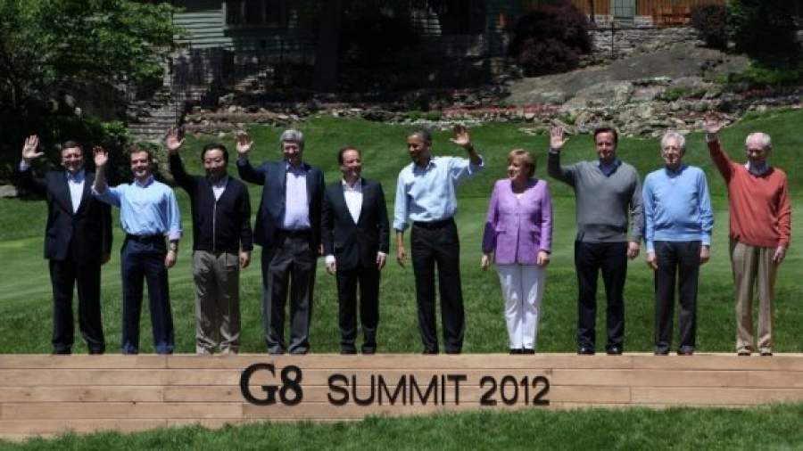 Медведев поучаствовал в беспроблемной «восьмерке» 